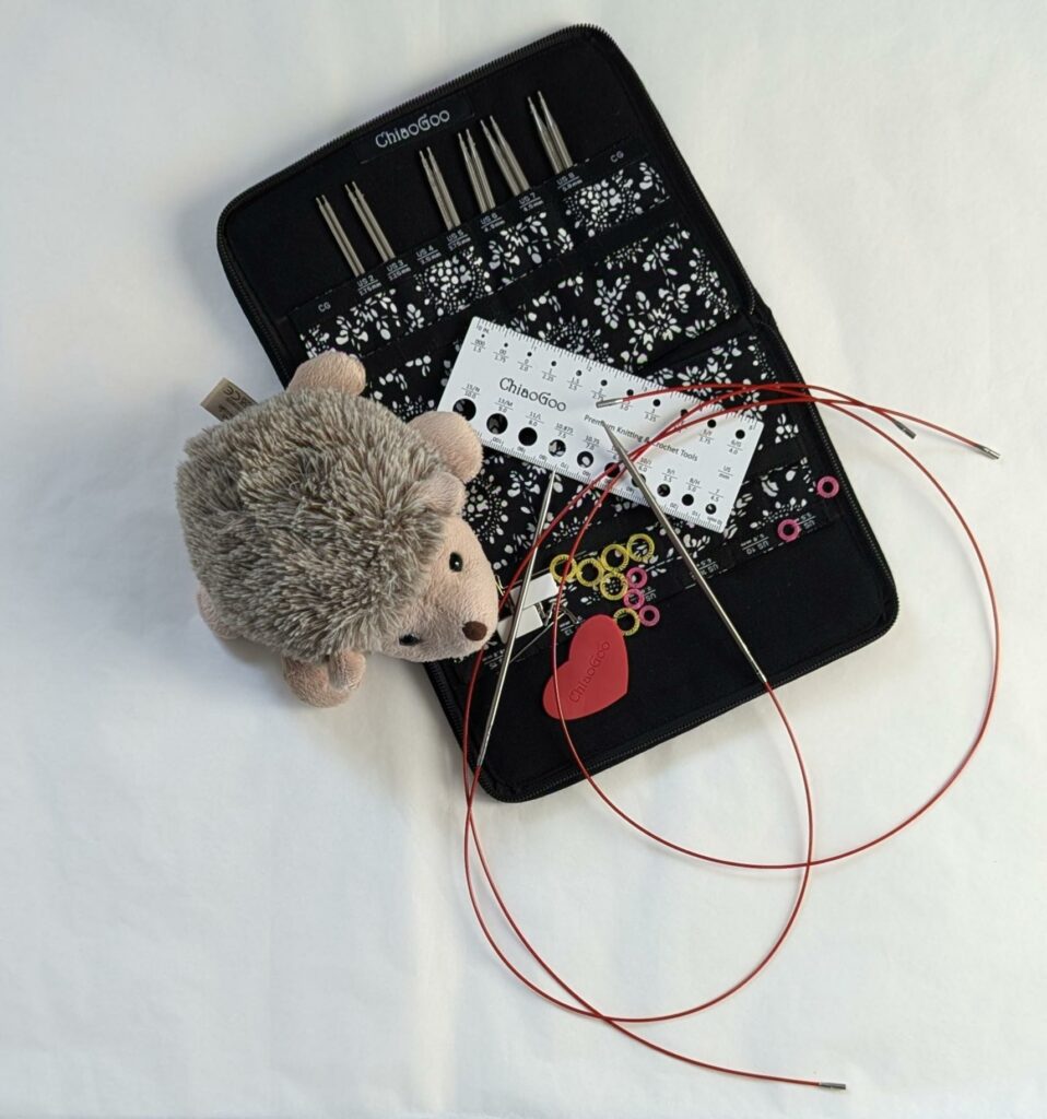 Kit De Broderie Pour Enfants CUEMOON – 10 Motifs Animaux, 2 Aiguilles, 2 Feutres, 6 Crayons – Développe Motricité Fine – Dès 4 Ans